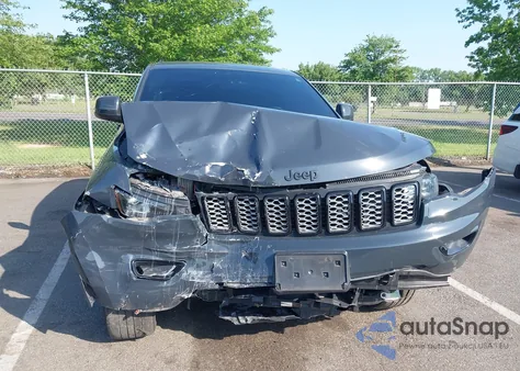 2018 Jeep Grand Cherokee Laredo из США, поврежденный, VIN 1C4RJFAG5JC303309